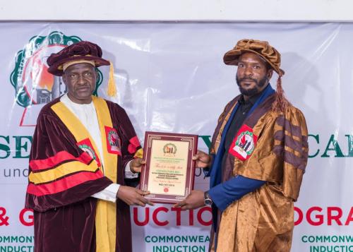 PRESENTATION OF WOOD PLAQUE 10