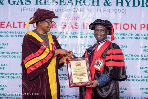 PRESENTATION OF WOOD PLAQUE 2